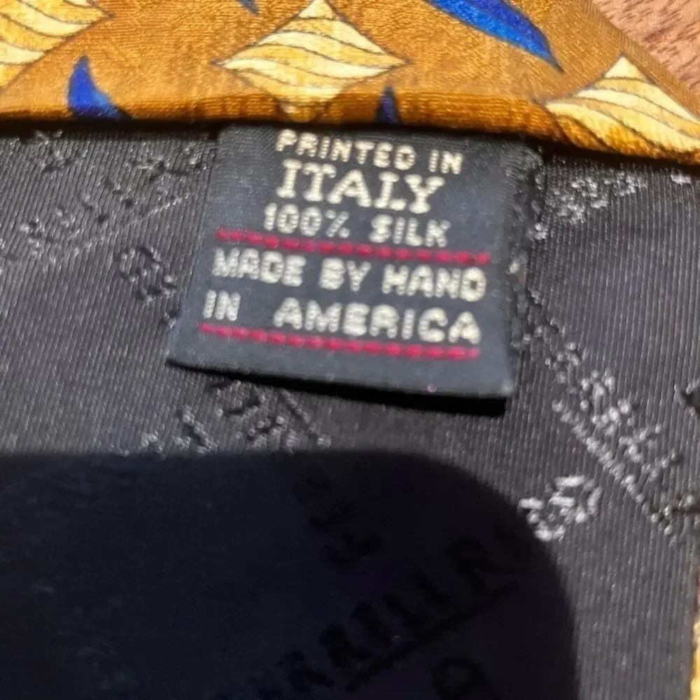 VINTAGE FERRELL REED SILK‎ Tan Blue NECK TIE MADE IN ITALY BY HAND